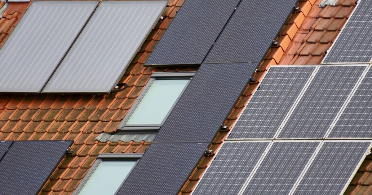 Panneaux solaires en surimposition